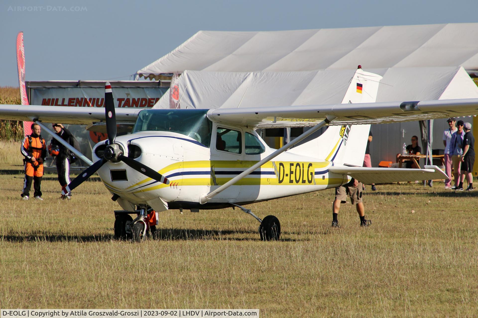 D-EOLG, 1973 Cessna 182L Skylane C/N 18258630, LHDV - Dunaújváros-Kisapostag Airport, Hungary