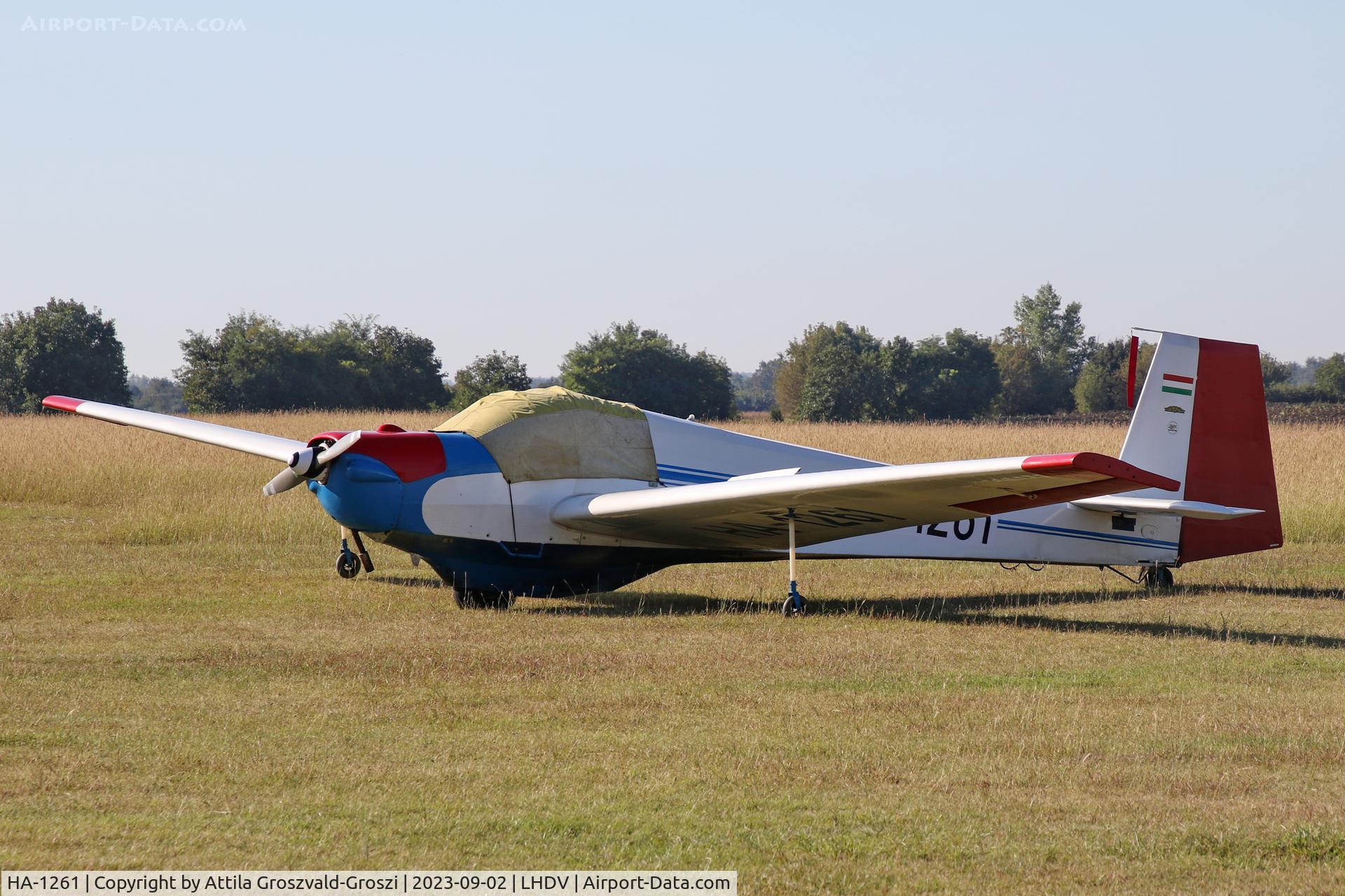 HA-1261, 1972 Scheibe SF-25C Falke C/N 4426, LHDV - Dunaújváros-Kisapostag Airport, Hungary