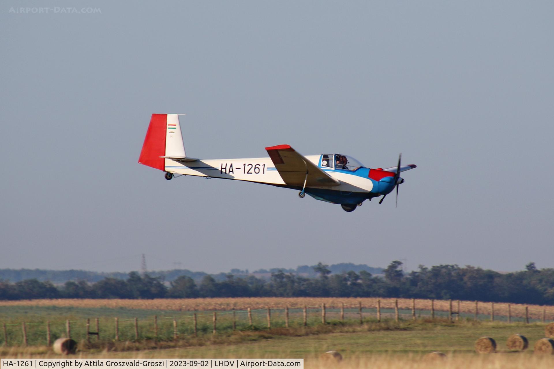 HA-1261, 1972 Scheibe SF-25C Falke C/N 4426, LHDV - Dunaújváros-Kisapostag Airport, Hungary