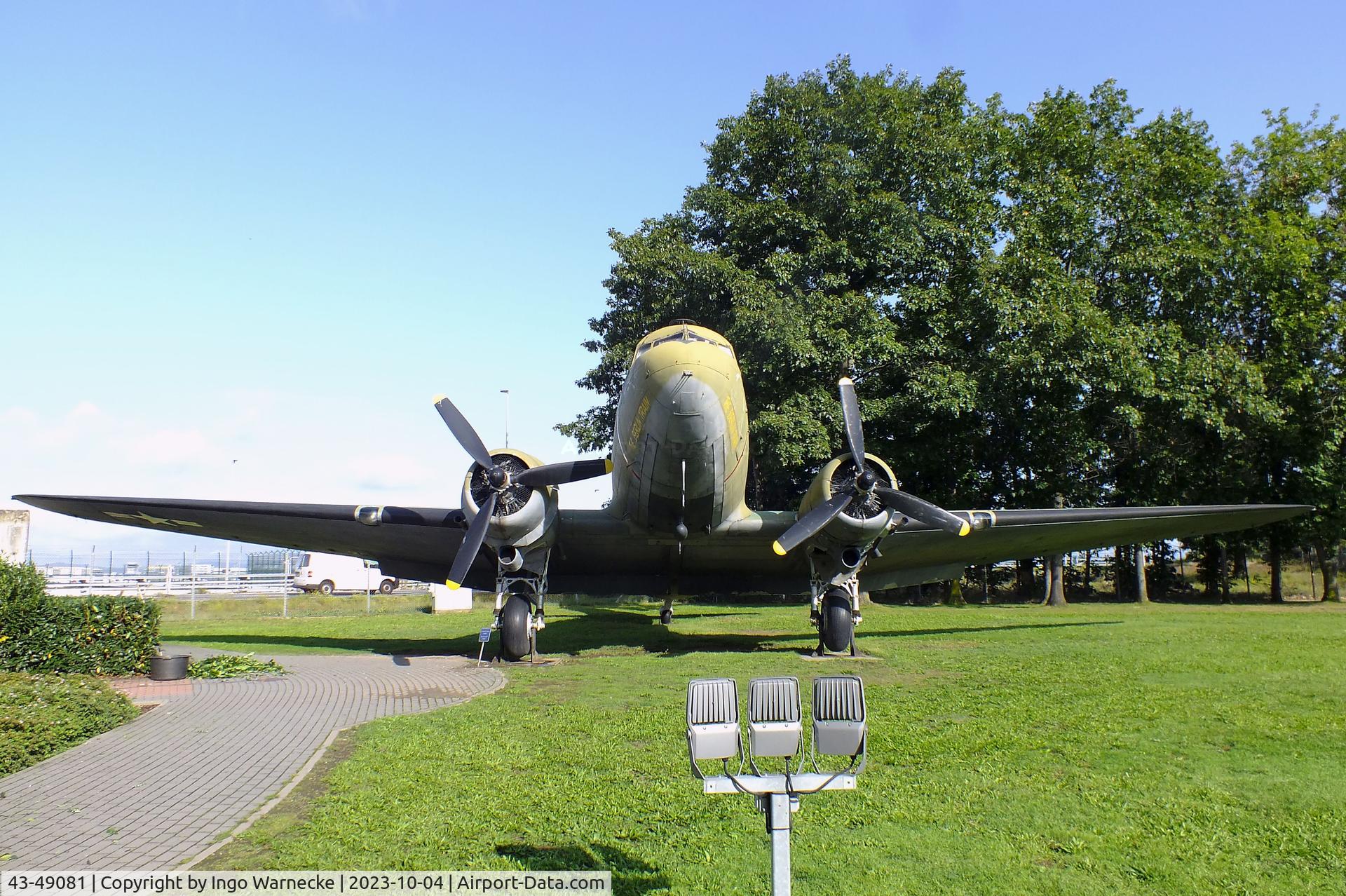 43-49081, 1944 Douglas DC-3 (C-47B-10-DK) Skytrain/Dakota C/N 26342, Douglas C-47B Skytrain at the Luftbrückendenkmal (Berlin airlift memorial) right outside the southeastern corner of Frankfurt international airport