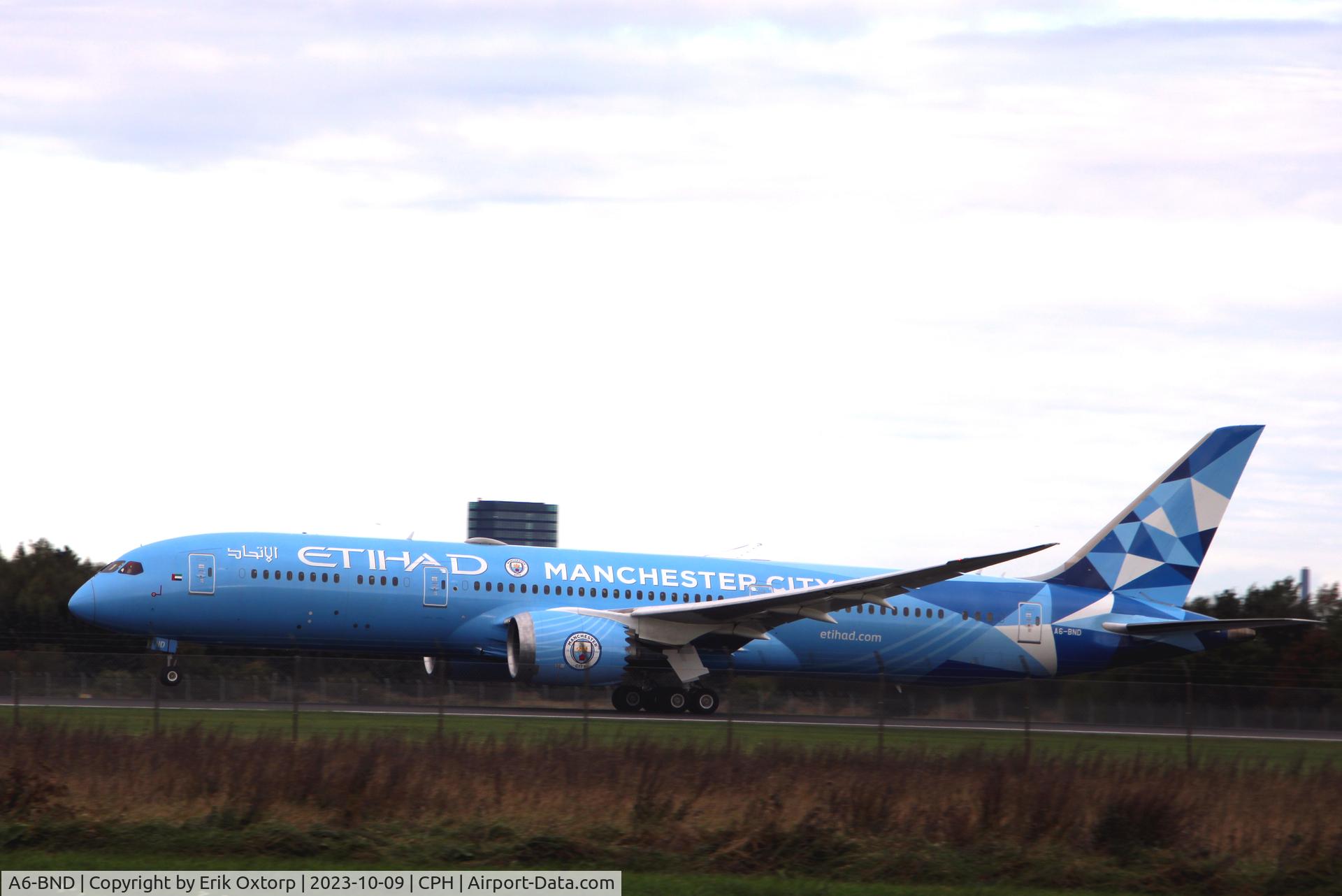 A6-BND, 2019 Boeing 787-9 Dreamliner C/N 42373, A6-BND taking off rw 22R