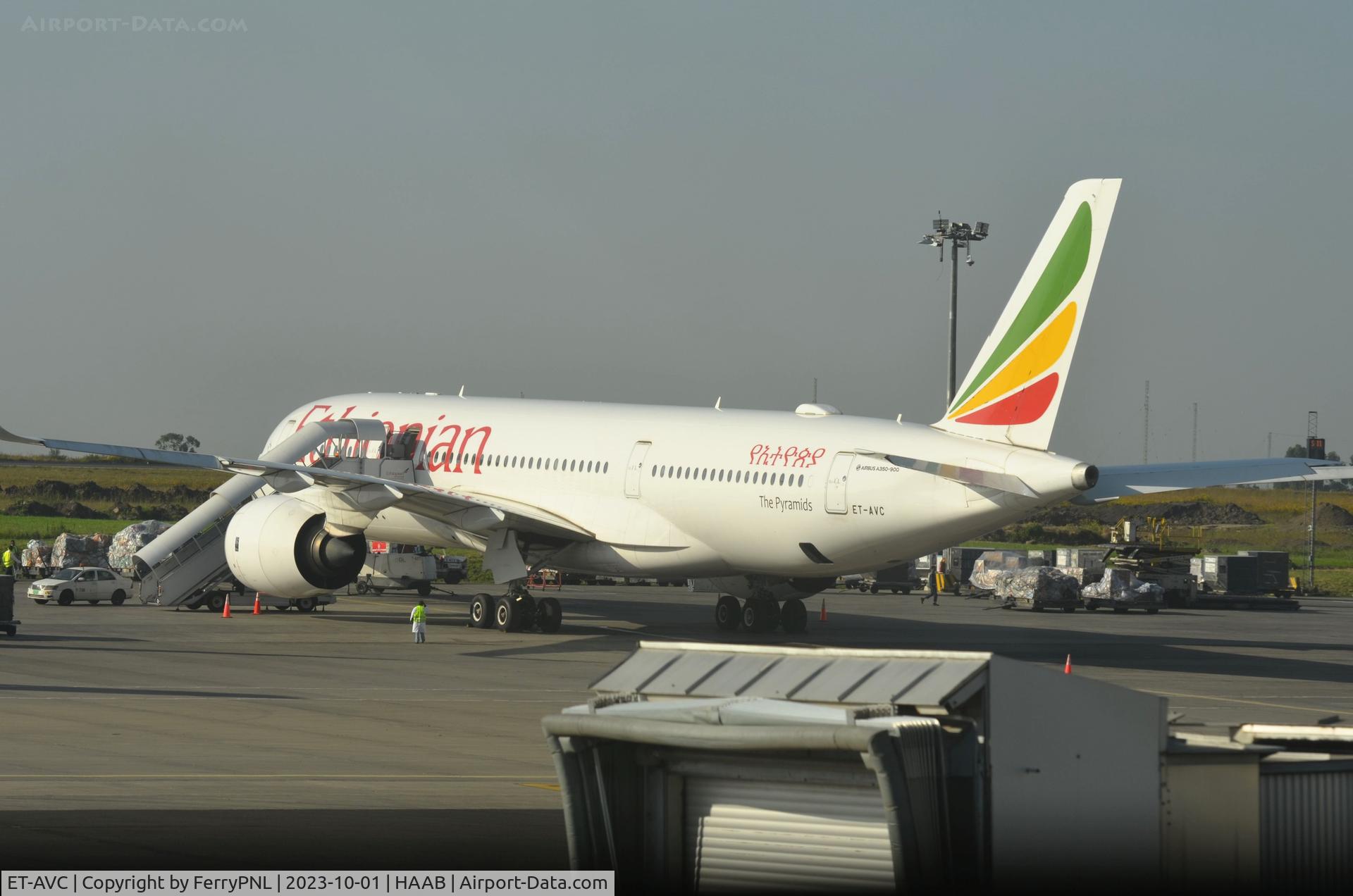 ET-AVC, 2018 Airbus A350-941 C/N 196, Ethiopian A359 being prepared for its upcoming flight to DXB