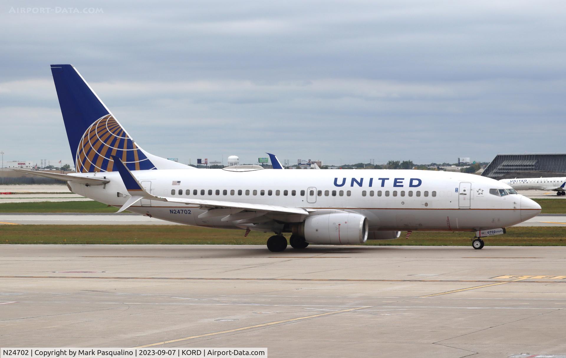N24702, 1998 Boeing 737-724 C/N 28763, Boeing 7737-724