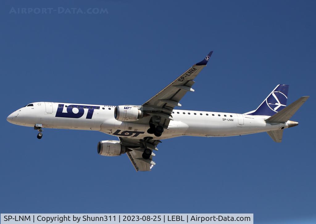 SP-LNM, 2014 Embraer 195AR (ERJ-190-200IGW) C/N 19000669, Landing rwy 24R