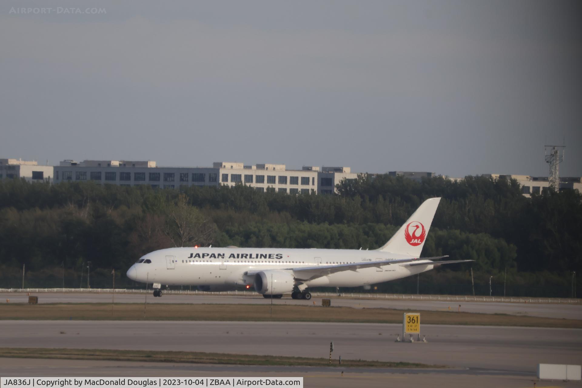 JA836J, 2014 Boeing 787-8 Dreamliner Dreamliner C/N 38135, PEK/ZBAA