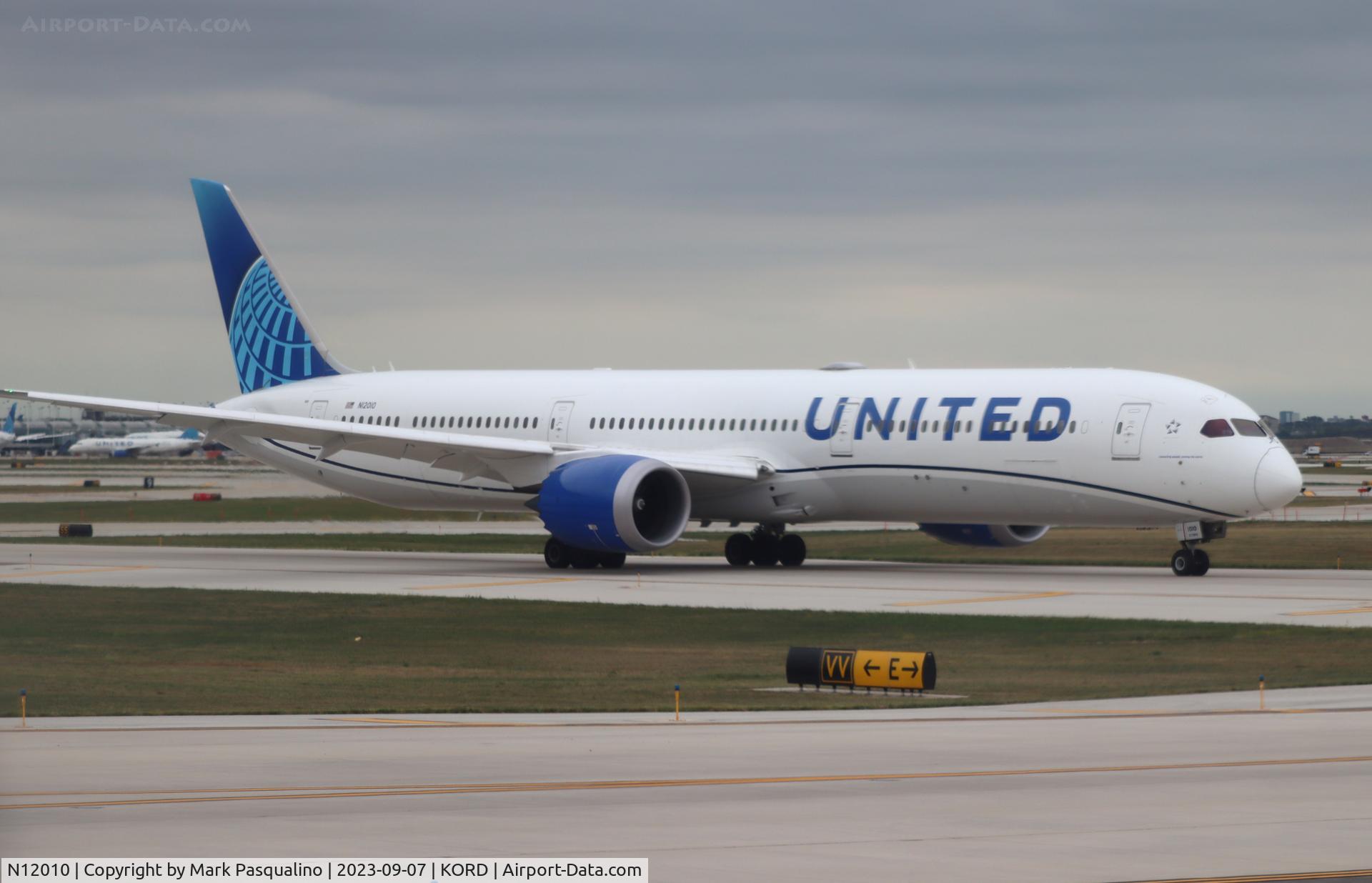 N12010, 2019 Boeing 787-10 Dreamliner C/N 40926, Boeing 787-10
