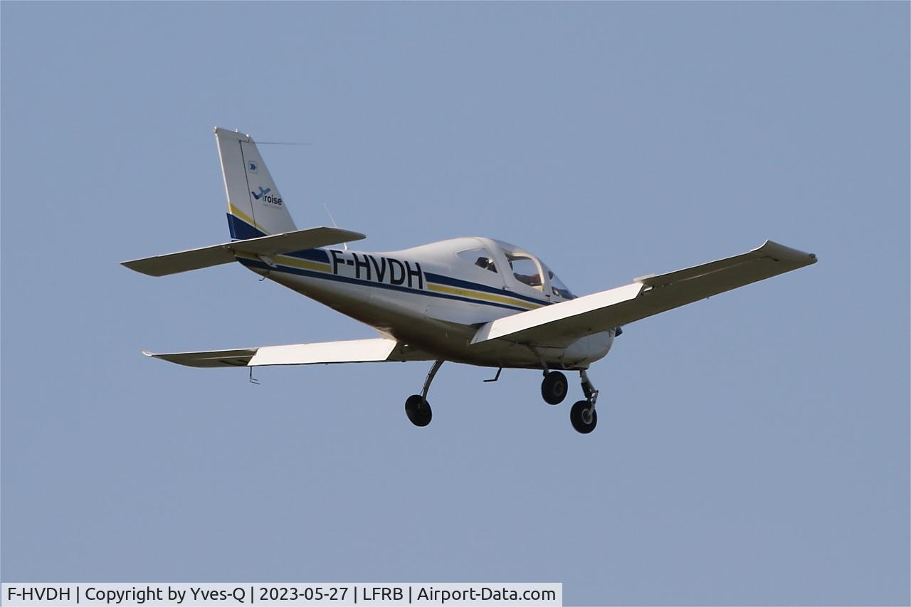 F-HVDH, Tecnam P2002-JF Sierra C/N Not found F-HVDH, Tecnam P2002 JF, Take off rwy 07R, Brest-Bretagne Airport (LFRB-BES)