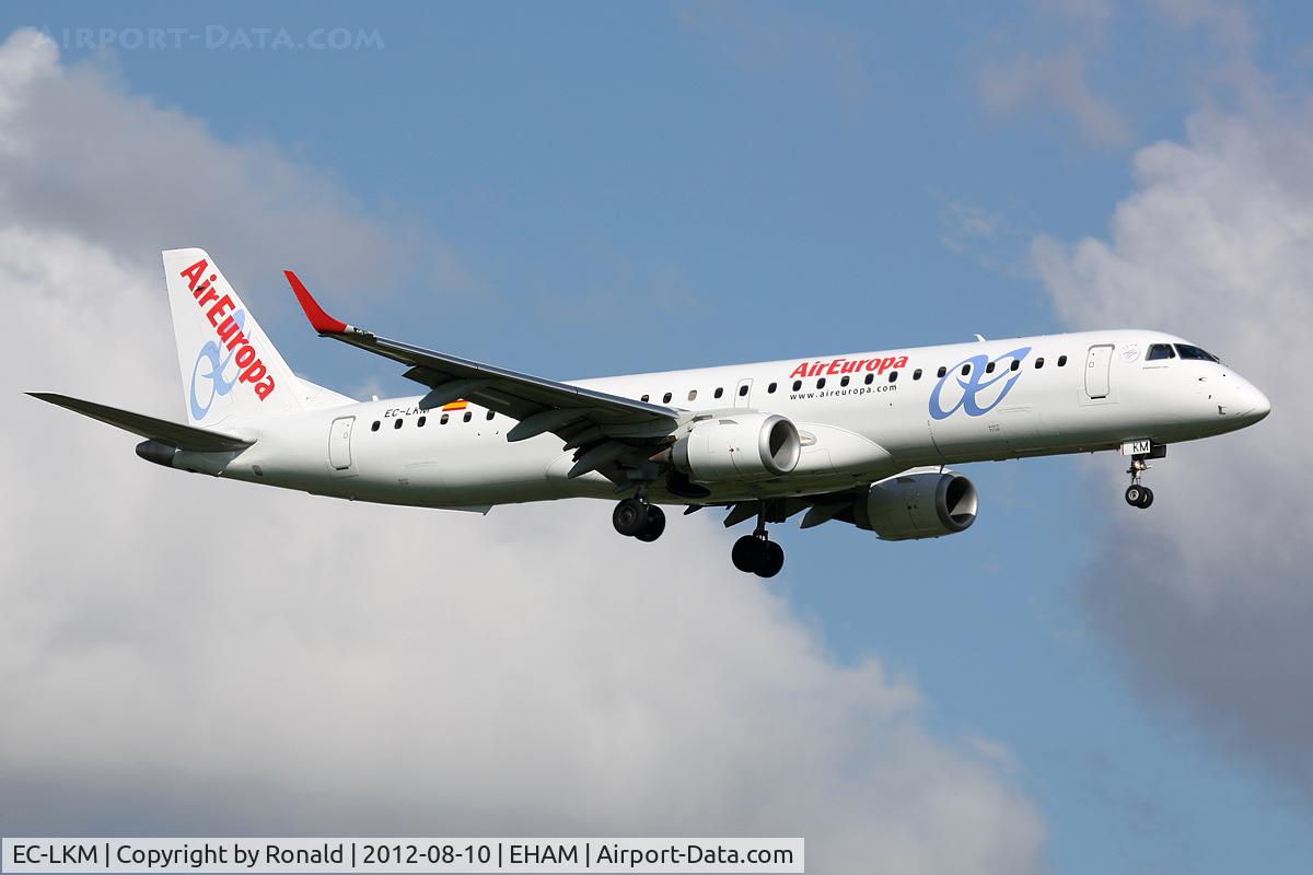 EC-LKM, 2011 Embraer 195LR (ERJ-190-200LR) C/N 19000425, at spl