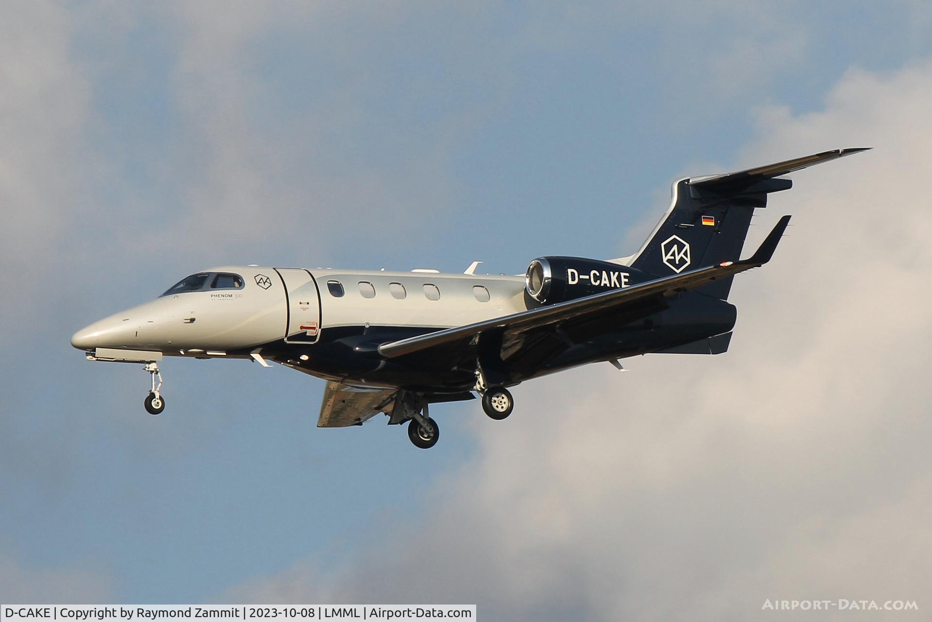 D-CAKE, 2017 Embraer EMB-505 Phenom 300 C/N 50500404, Embraer EMB-505 Phenom 300 D-CAKE Spree Flug