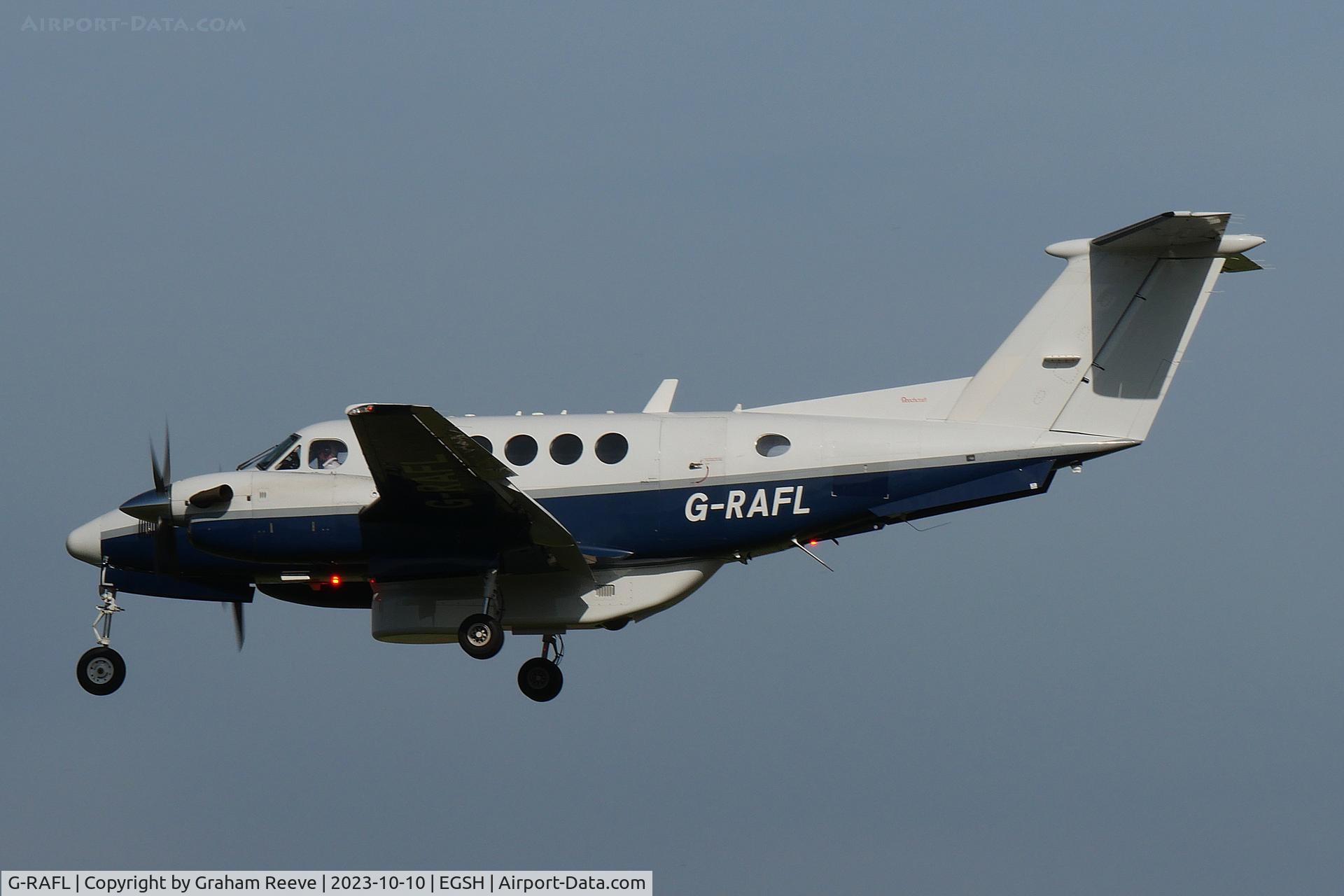 G-RAFL, 2003 Raytheon B200 King Air C/N BB-1832, Landing at Norwich.