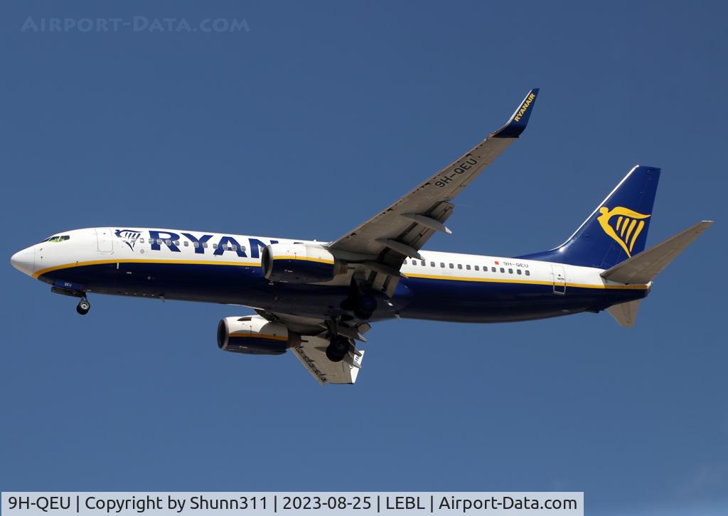 9H-QEU, 2008 Boeing 737-8AS C/N 36569, Landing rwy 24R