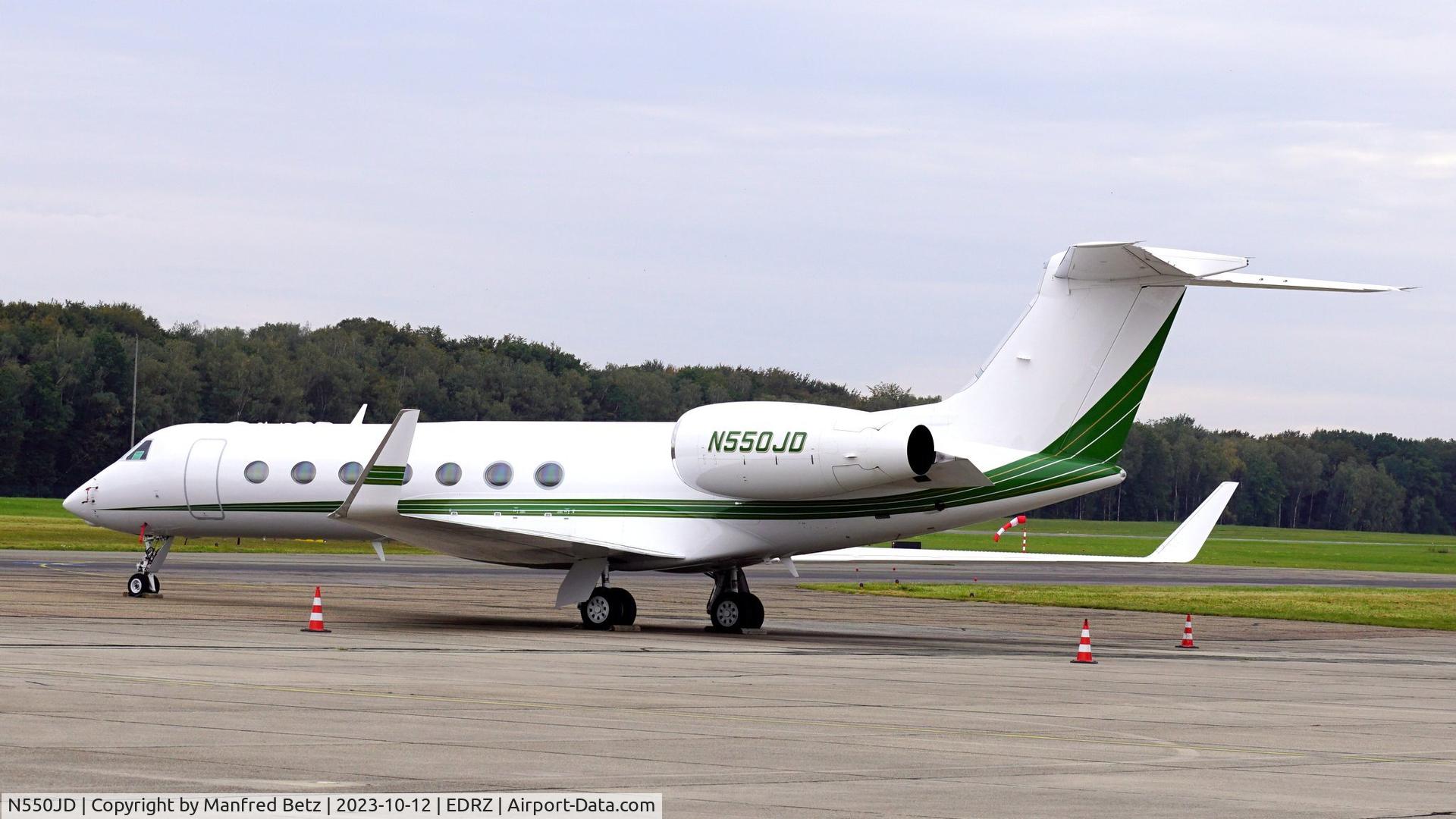 N550JD, 2004 Gulfstream Aerospace GV-SP (G550) C/N 5032, Visit to John Deere