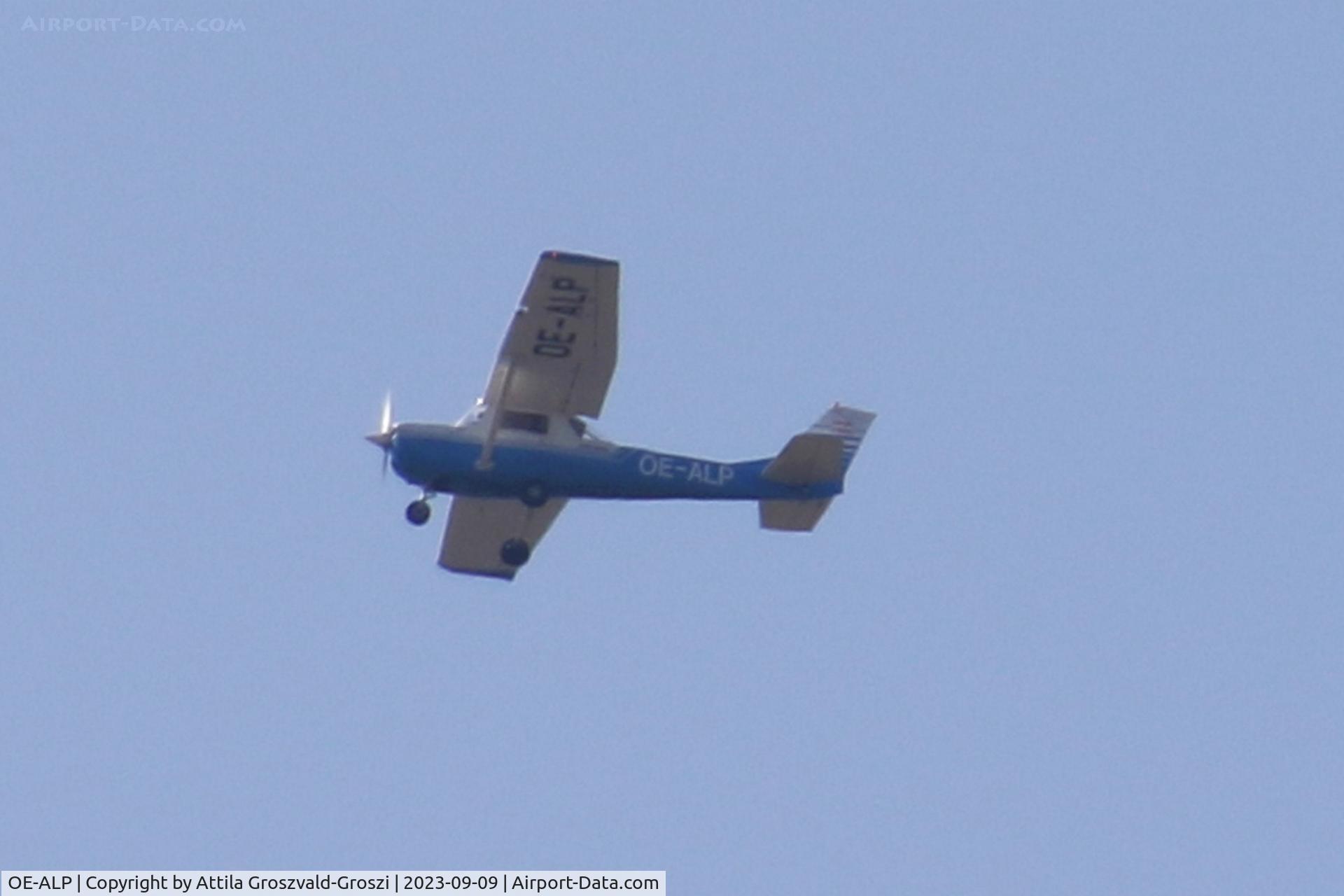 OE-ALP, 1970 Reims F150K C/N F15000639, in the airspace of Szentkirályszabadja Airport, Hungary