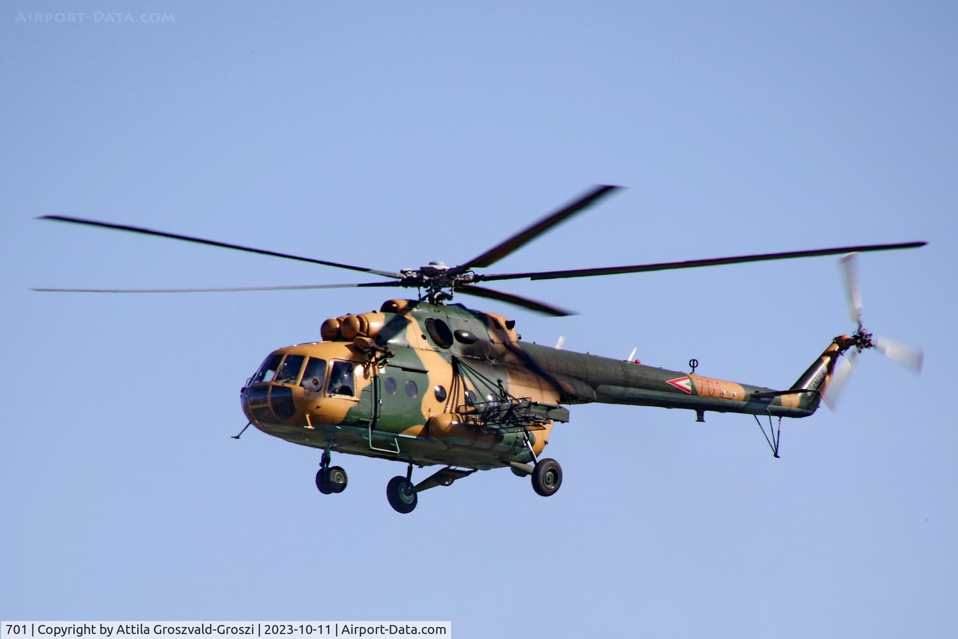 701, 1987 Mil Mi-17 Hip C/N 104M01, Jutas-Ujmajor, Veszprém The Hungarian airforce is his practising base