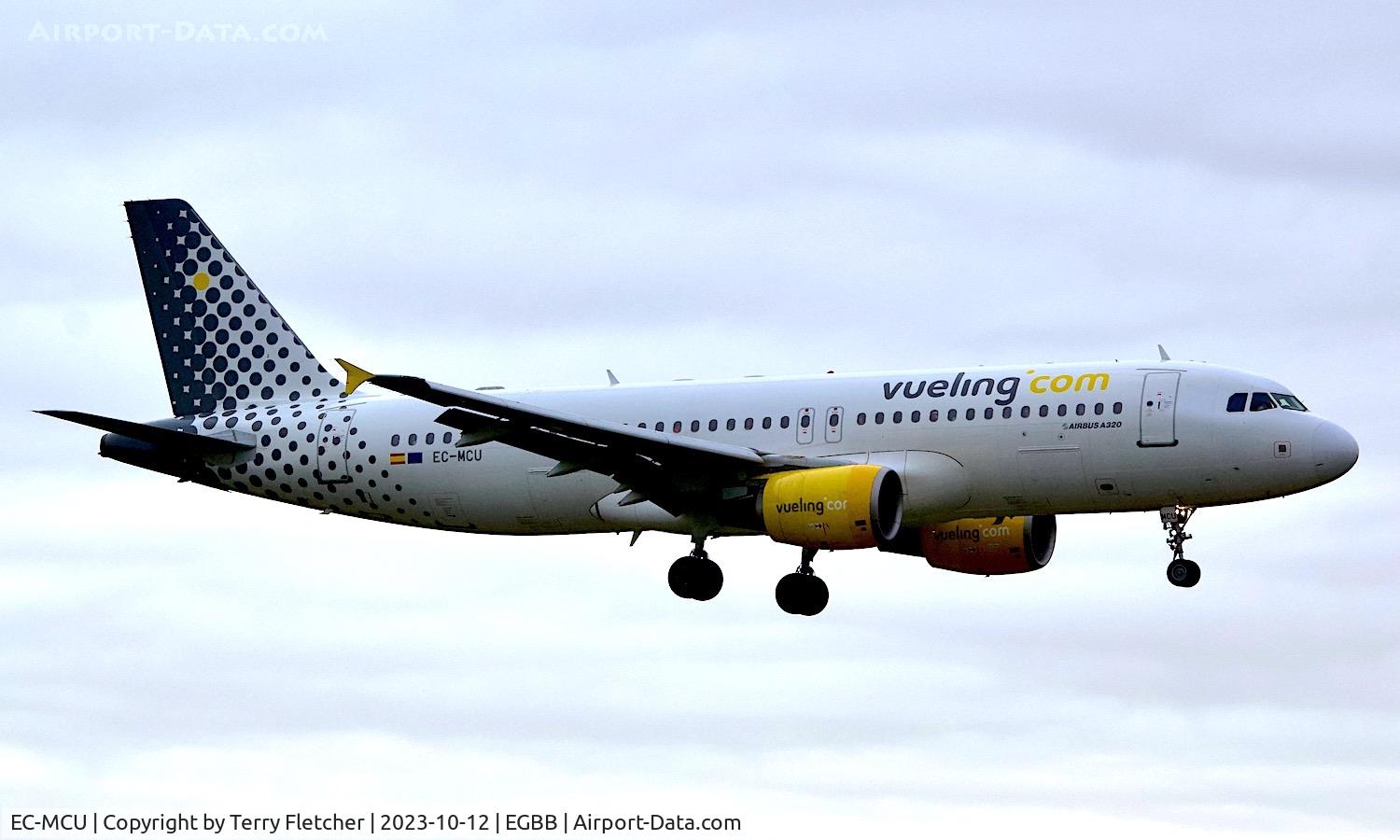 EC-MCU, 2009 Airbus A320-214 C/N 3907, At Birmingham