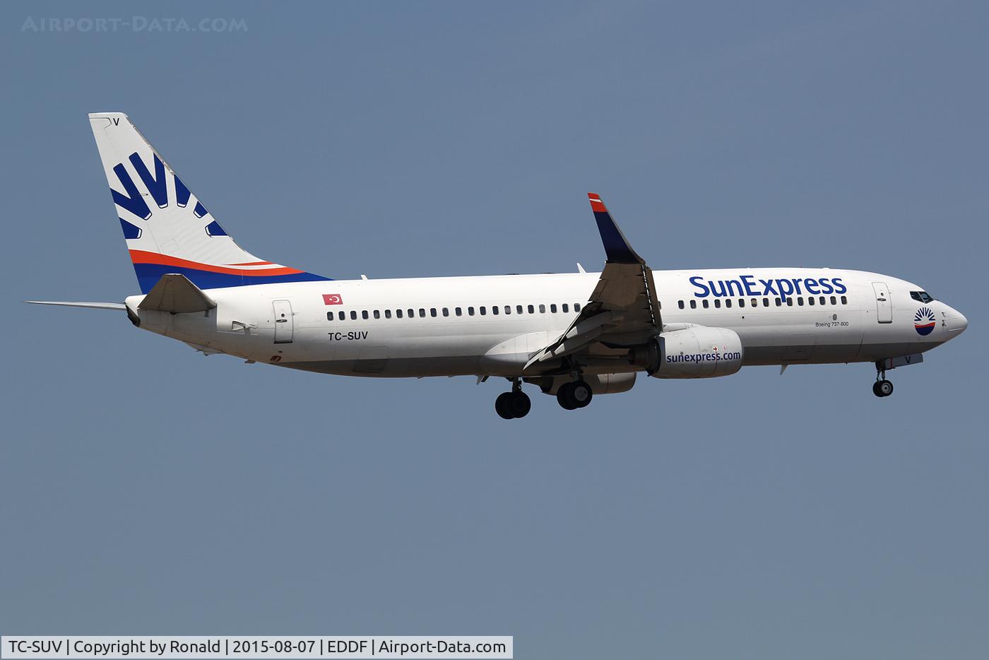 TC-SUV, 2001 Boeing 737-86N C/N 30807, at fra