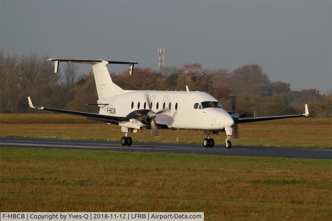 F-HBCB, 1999 Raytheon 1900D C/N UE-390, Raytheon 1900D, Taxiing rwy 25L, Brest-Bretagne airport (LFRB-BES)