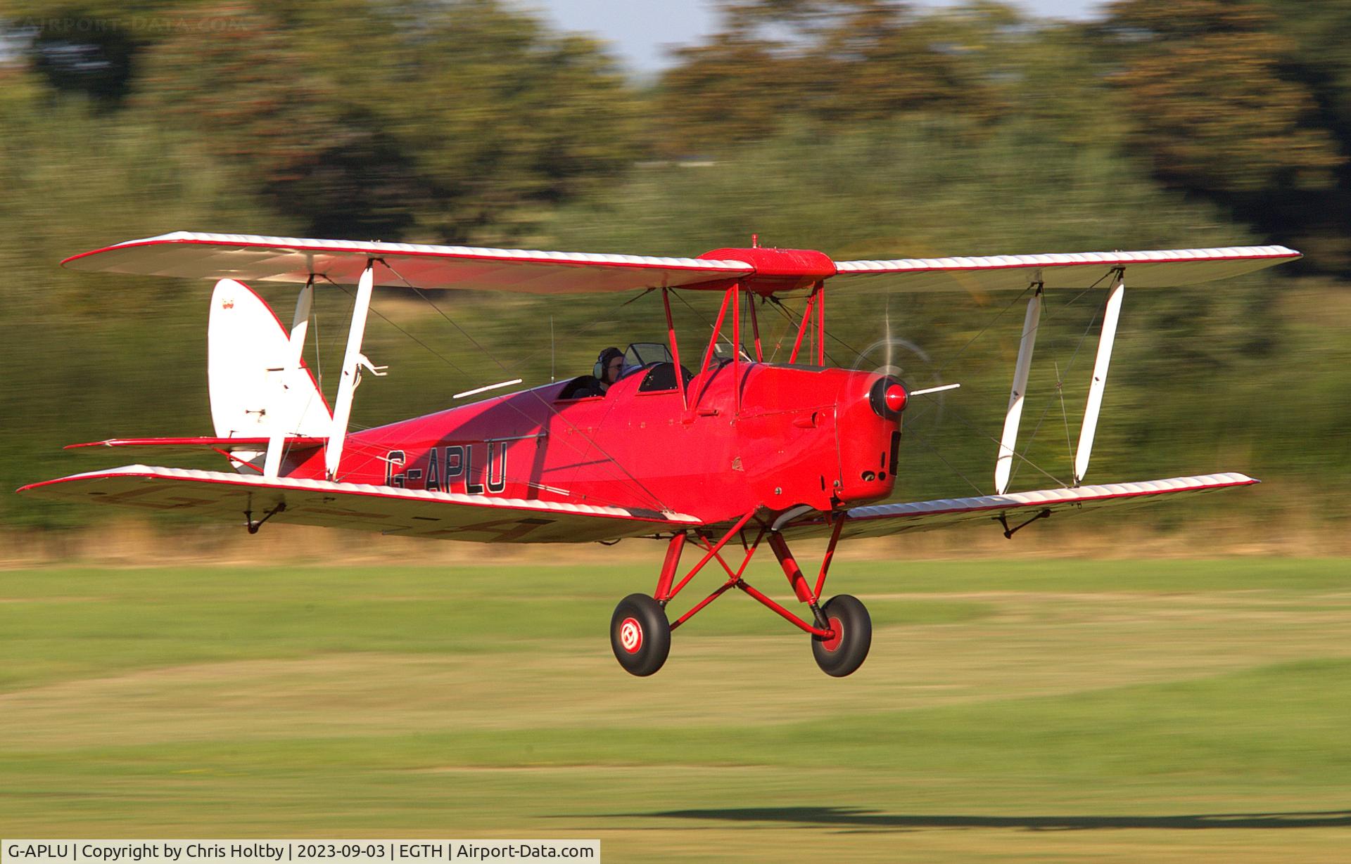 G-APLU, 1941 De Havilland DH-82A Tiger Moth II C/N 85094, Landing at Old Warden after a formation display at the Vintage Airshow 2023