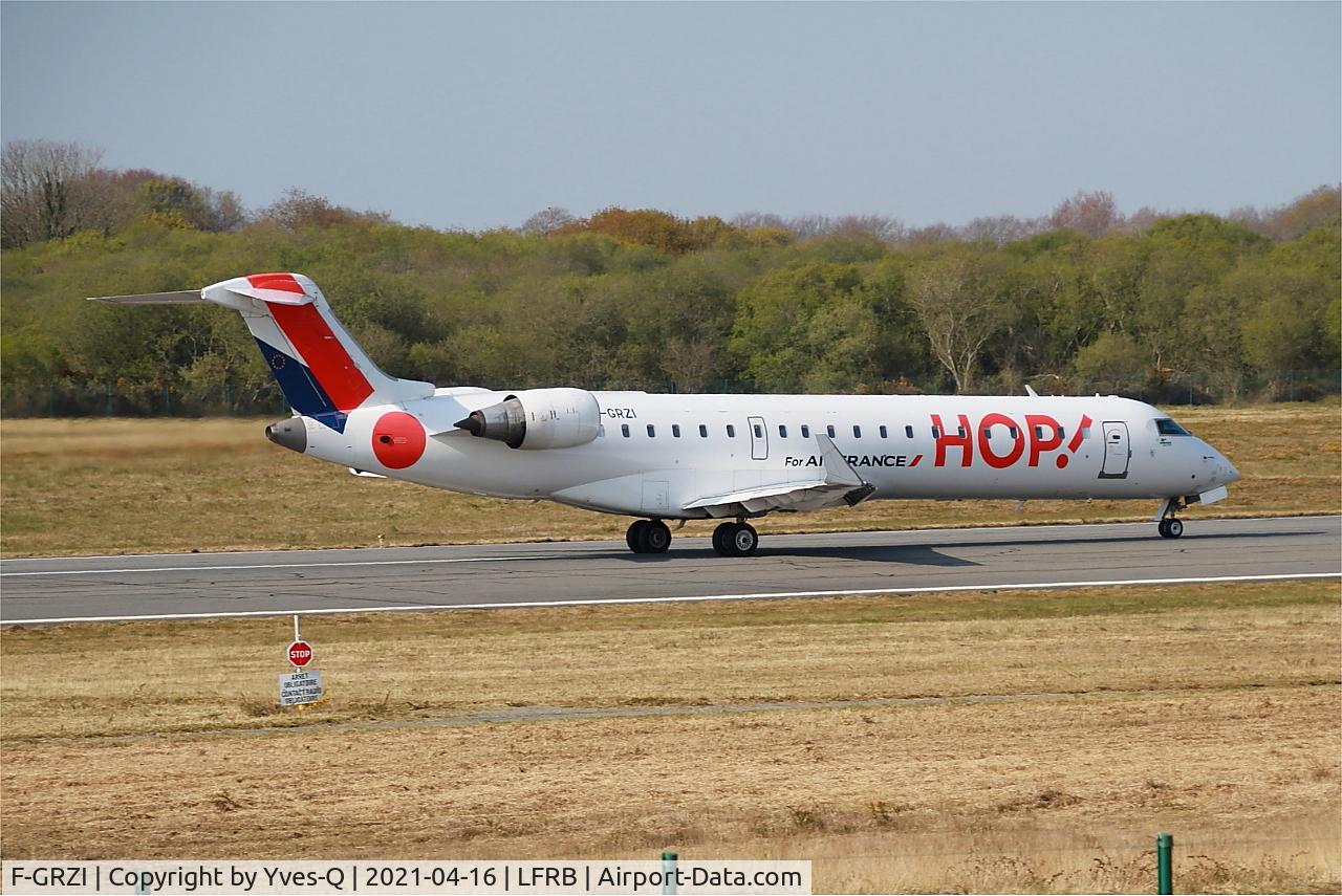 F-GRZI, Canadair CRJ-702 (CL-600-2C10) Regional Jet C/N 10093, Canadair Regional Jet CRJ-702, Take off run rwy 07R, Brest-Bretagne Airport (LFRB-BES)