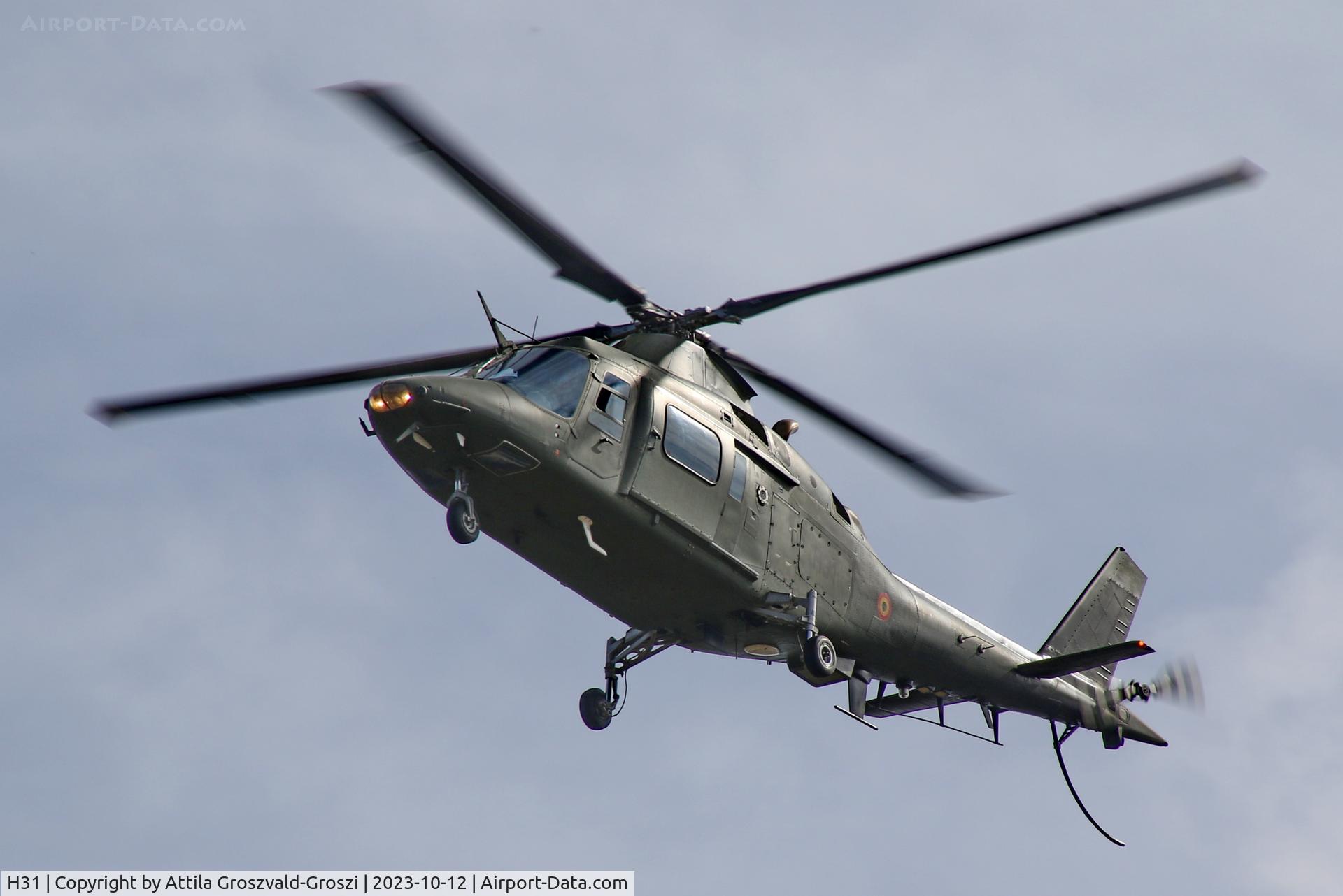 H31, Agusta A-109BA C/N 0331, Jutas-Ujmajor. The Hungarian airforce is his practising base