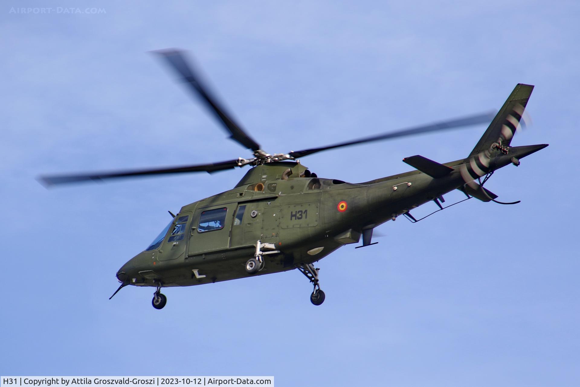 H31, Agusta A-109BA C/N 0331, Jutas-Ujmajor. The Hungarian airforce is his practising base