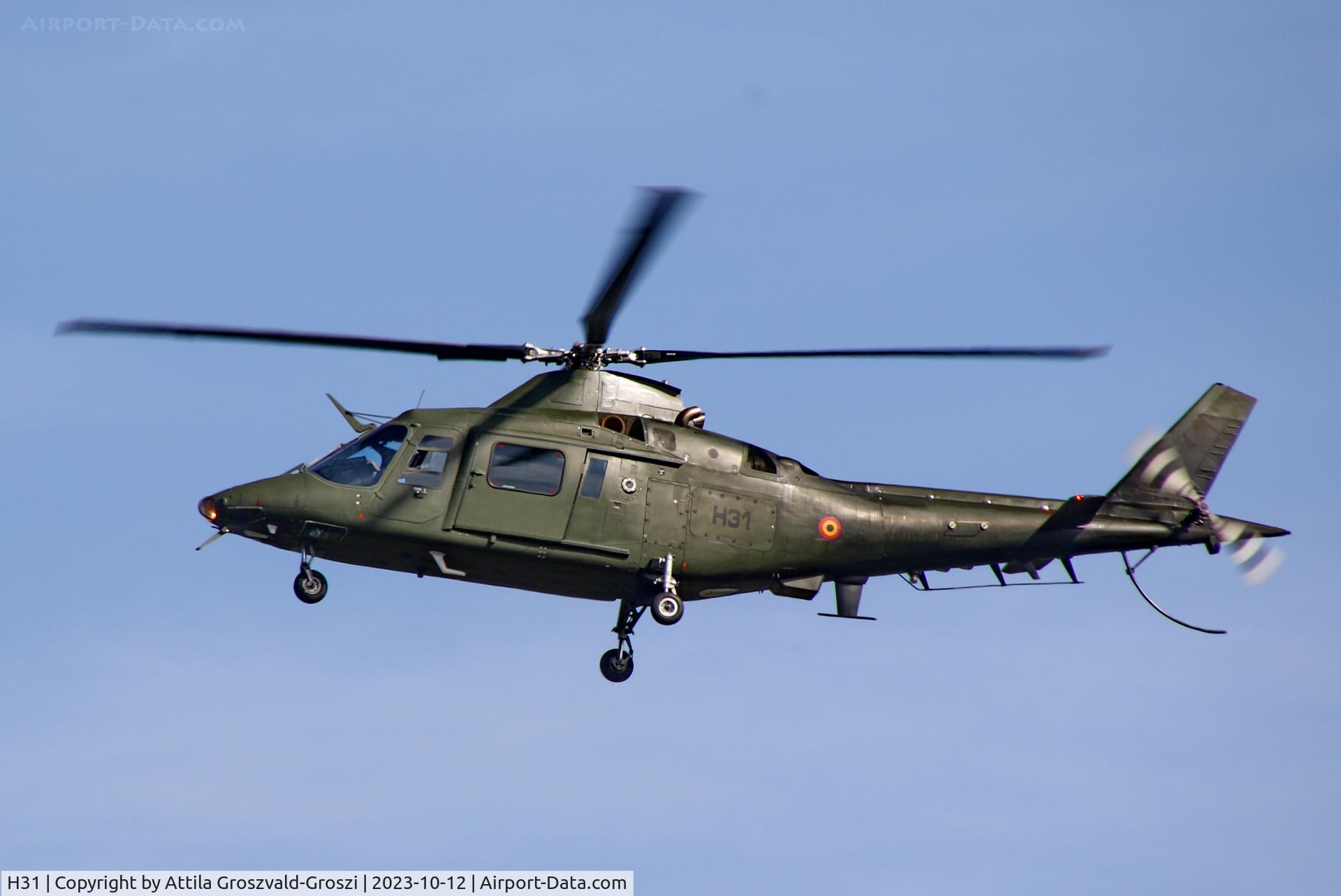H31, Agusta A-109BA C/N 0331, Jutas-Ujmajor. The Hungarian airforce is his practising base