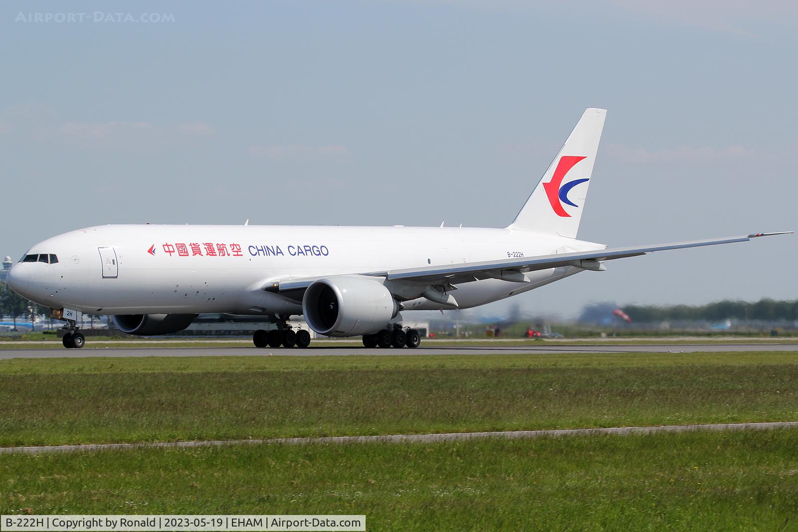 B-222H, 2022 Boeing 777-F C/N 67769, at spl