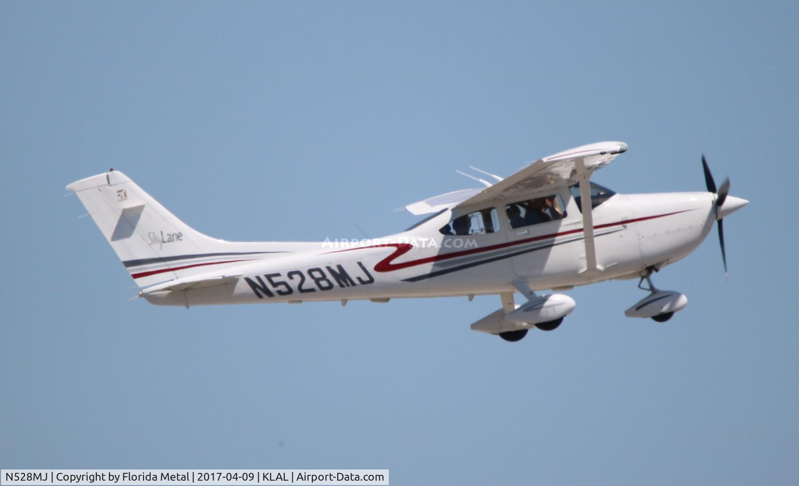 N528MJ, 2001 Cessna 182T Skylane C/N 18280991, C182T zx