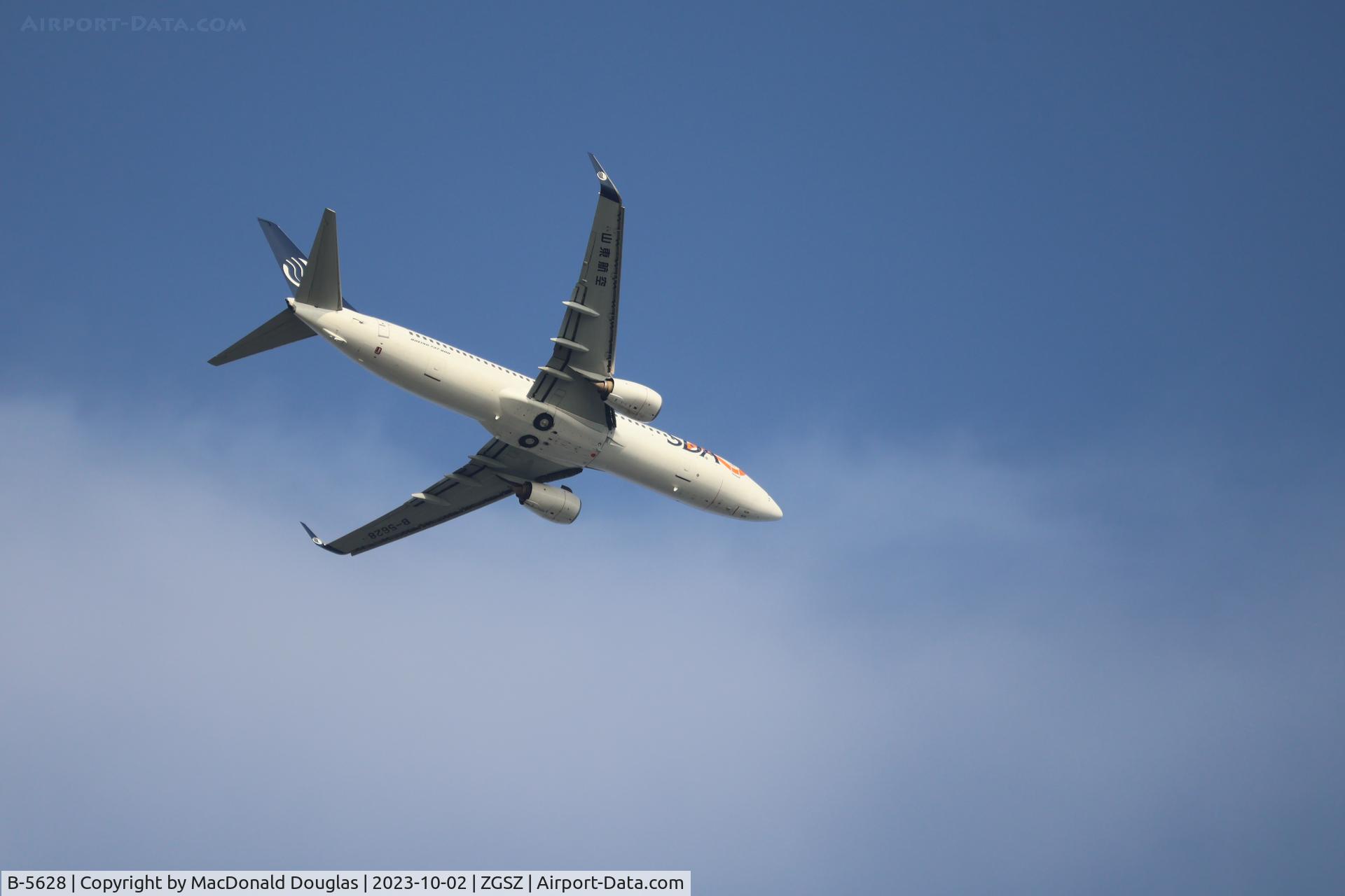 B-5628, 2012 Boeing 737-85N C/N 39125, SZX/ZGSZ