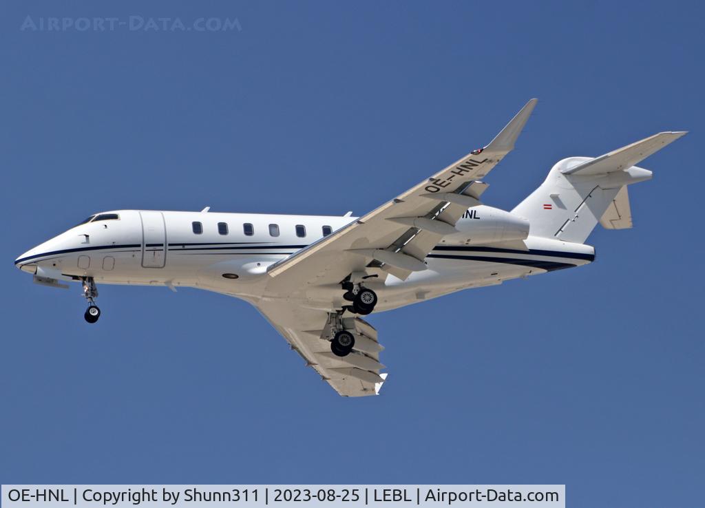 OE-HNL, 2005 Bombardier Challenger 300 (BD-100-1A10) C/N 20039, Landing rwy 24R...