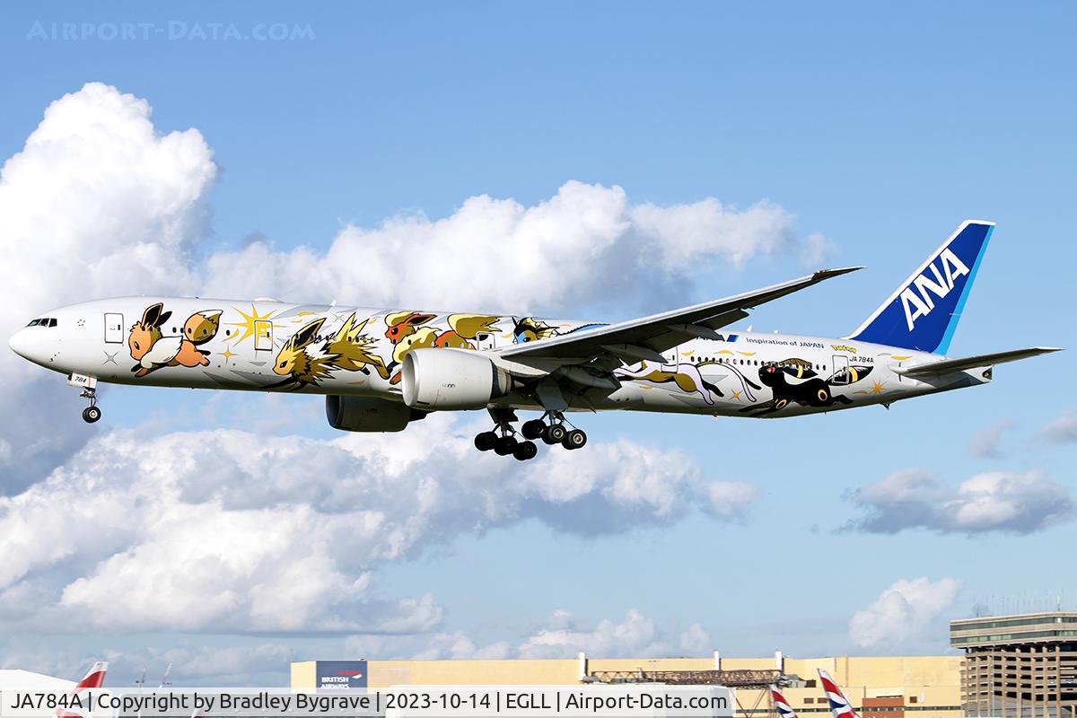 JA784A, 2009 Boeing 777-381/ER C/N 37950, On approach to runway 27L at Heathrow