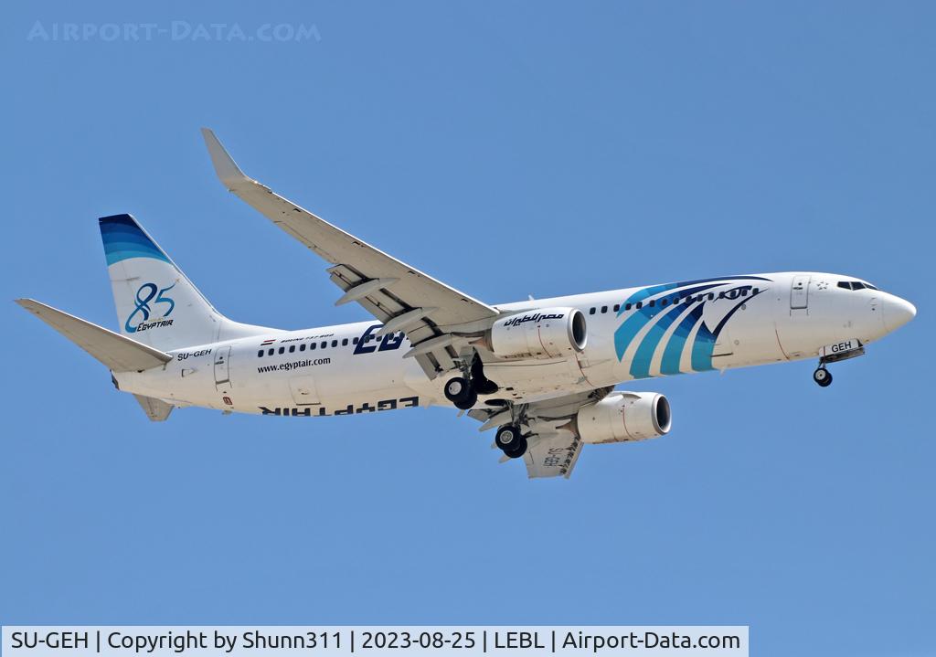 SU-GEH, 2017 Boeing 737-866 C/N 63800, Landing rwy 24R with special 85th anniversary titles