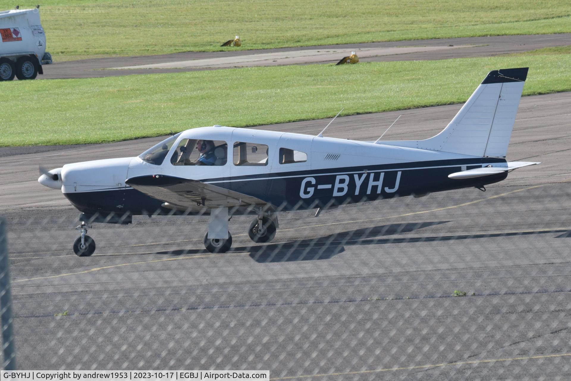 G-BYHJ, 1999 Piper PA-28R-201 Cherokee Arrow III C/N 28R-2844020, G-BYHJ at Gloucestershire Airport.