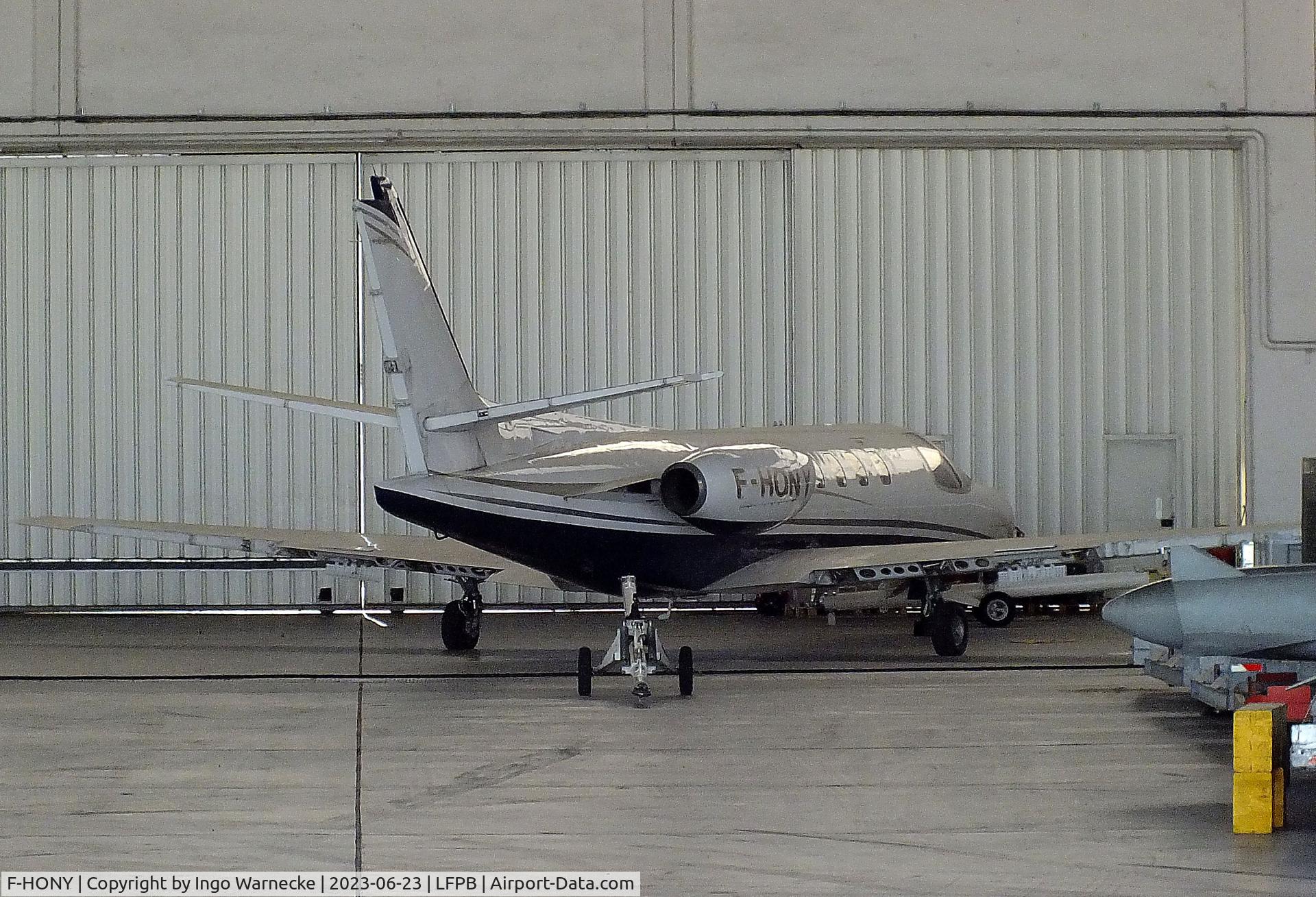 F-HONY, Cessna 550 Citation II C/N 550-0625, Cessna 550 Citation II (minus rudders, flaps and ailerons, awaiting repair?) at Paris/Le-Bourget airport during 2023 Paris Aerosalon
