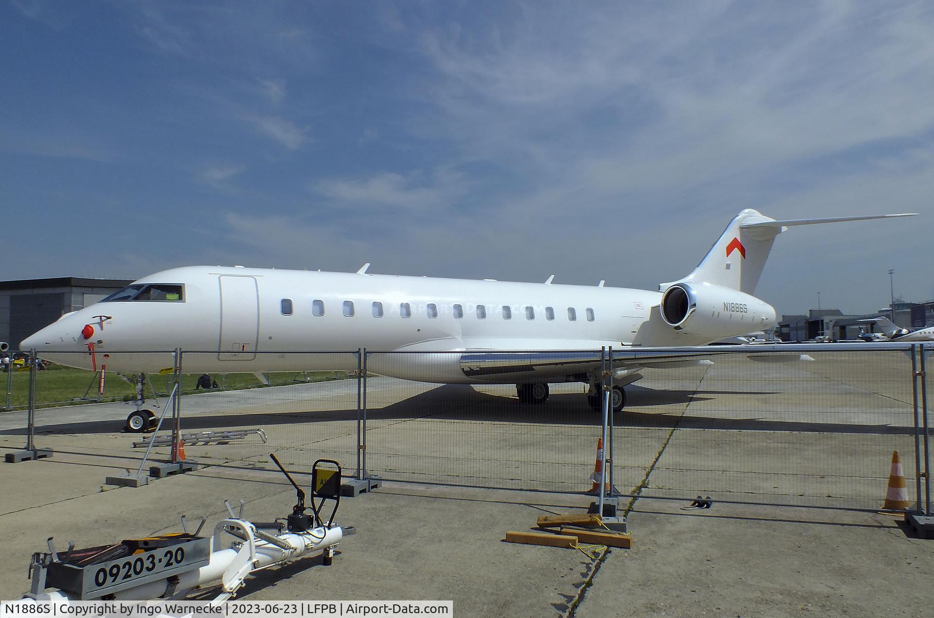 N1886S, 2016 Bombardier BD-700-1A10 Global 6000 C/N 9772, Bombardier BD-700-1A10 Global 6000 at Paris/Le-Bourget airport during 2023 Paris Aerosalon