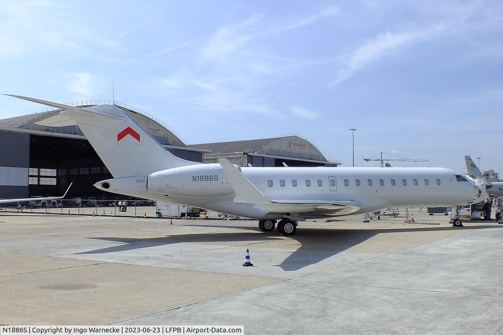 N1886S, 2016 Bombardier BD-700-1A10 Global 6000 C/N 9772, Bombardier BD-700-1A10 Global 6000 at Paris/Le-Bourget airport during 2023 Paris Aerosalon