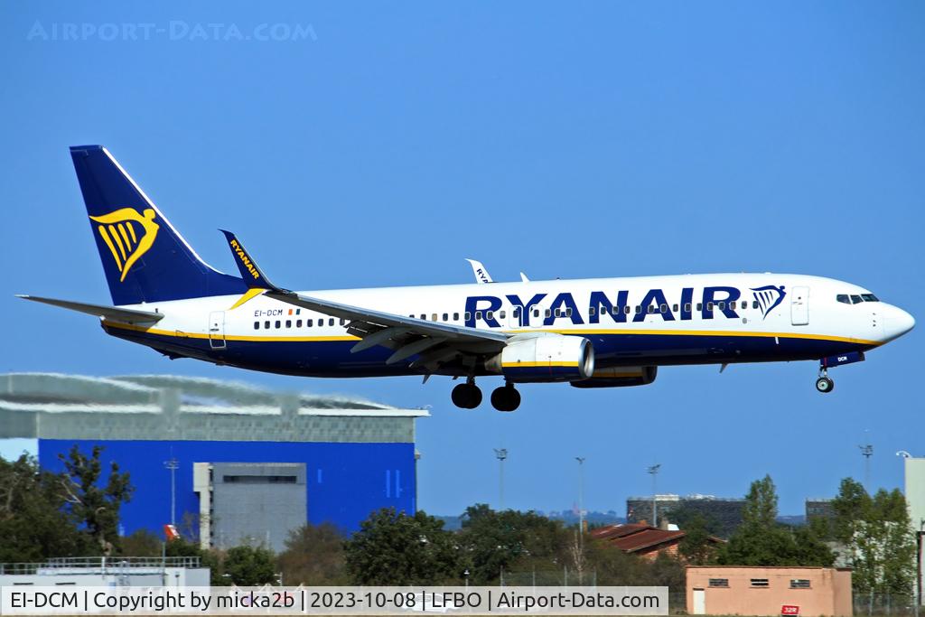 EI-DCM, 2004 Boeing 737-8AS C/N 33807, Landing