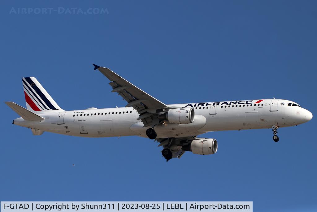 F-GTAD, 1998 Airbus A321-211 C/N 0777, Landing rwy 24R in modified new c/s with titles... named 'Annecy'
