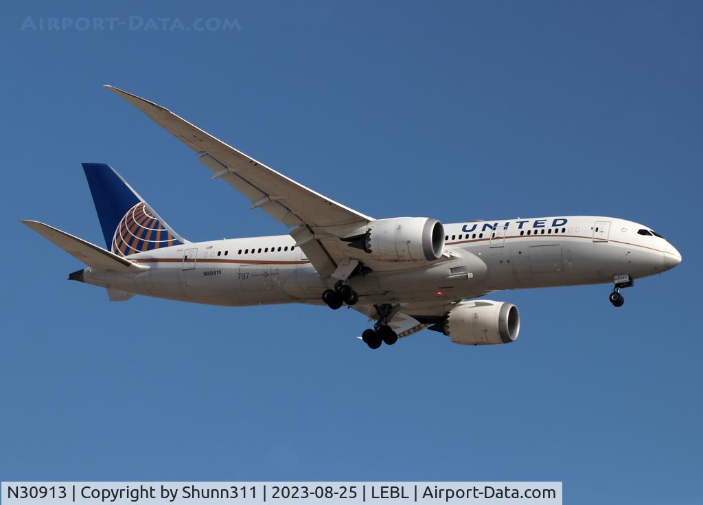 N30913, 2014 Boeing 787-8 Dreamliner C/N 35879, Landing rwy 24R