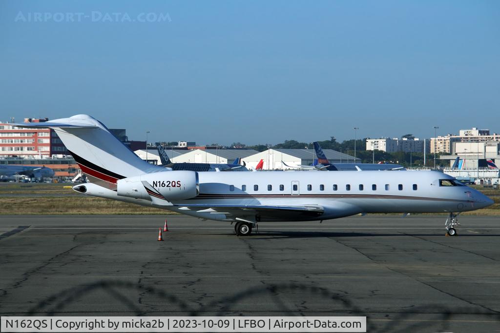 N162QS, 2012 Bombardier BD-700-1A10 Global 6000 C/N 9484, Parked
