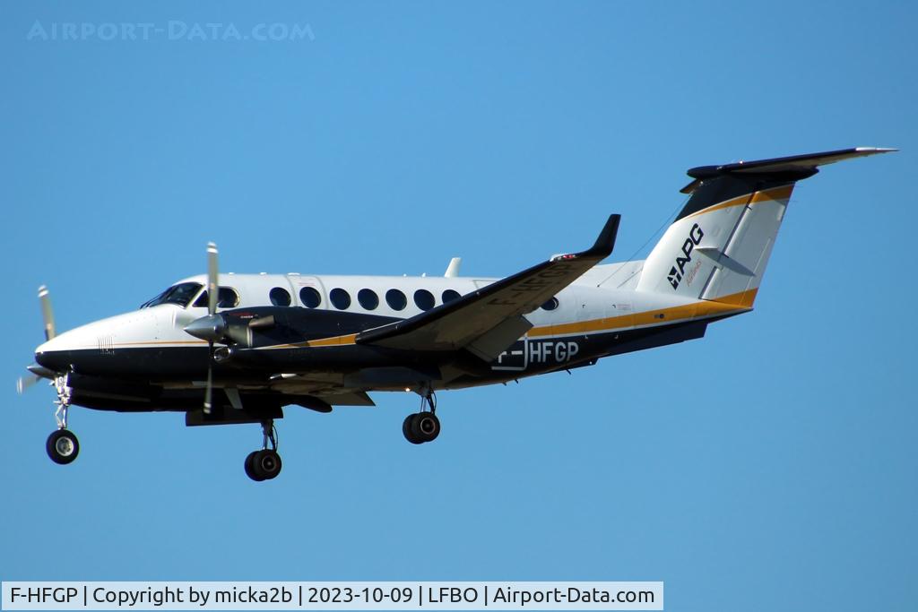 F-HFGP, 2010 Hawker Beechcraft 350i King Air C/N FL-702, Landing