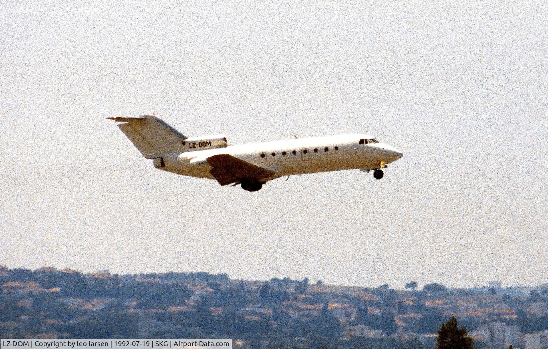 LZ-DOM, 1976 Yakovlev 40 C/N 96280447, SKG Tessaloniki 19.7.1992