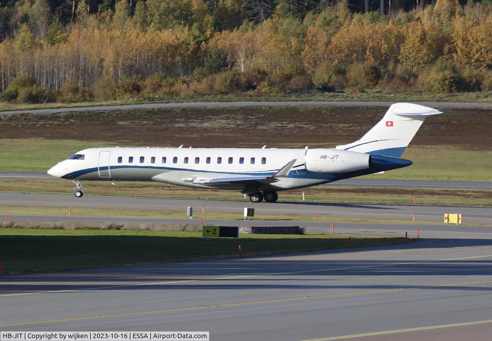 HB-JIT, 2020 Bombardier Global 7500 C/N 70076, TWY X