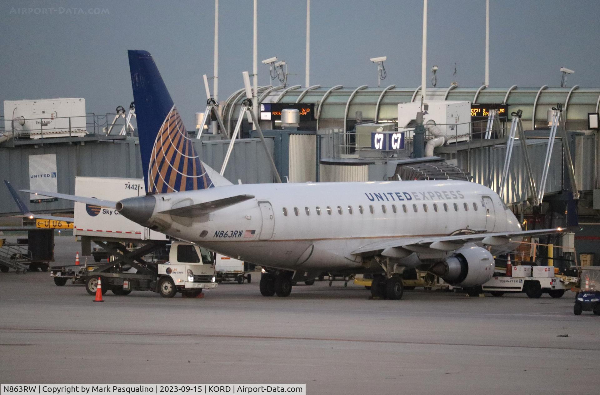 N863RW, 2005 Embraer 170SE (ERJ-170-100SE) C/N 17000100, ERJ-170-100SE