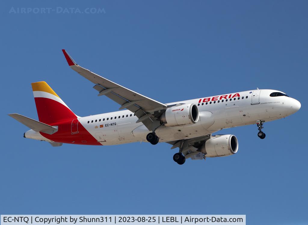 EC-NTQ, 2022 Airbus A320-251N C/N 10869, Landing rwy 24R...
