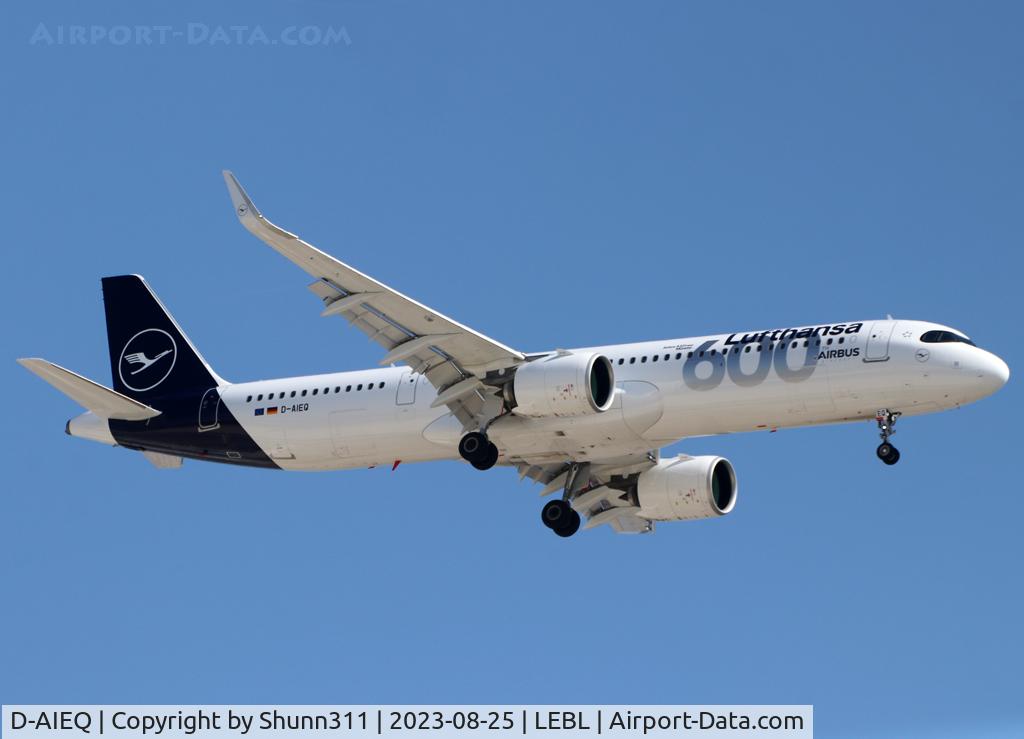 D-AIEQ, 2023 Airbus A321-271NX C/N 11267, Landing rwy 24R with special '600th Airbus' titles