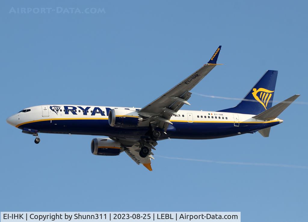 EI-IHK, 2023 Boeing 737-8-200 MAX C/N 62358, Landing rwy 24R...