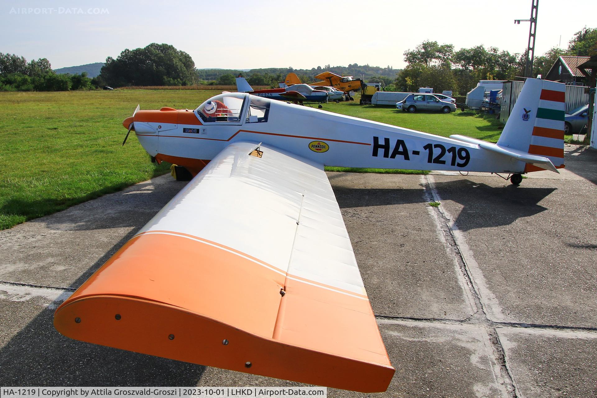 HA-1219, 1976 Scheibe SF-25C Falke C/N 44151, LHKD - Kecskéd Airport, Hungary