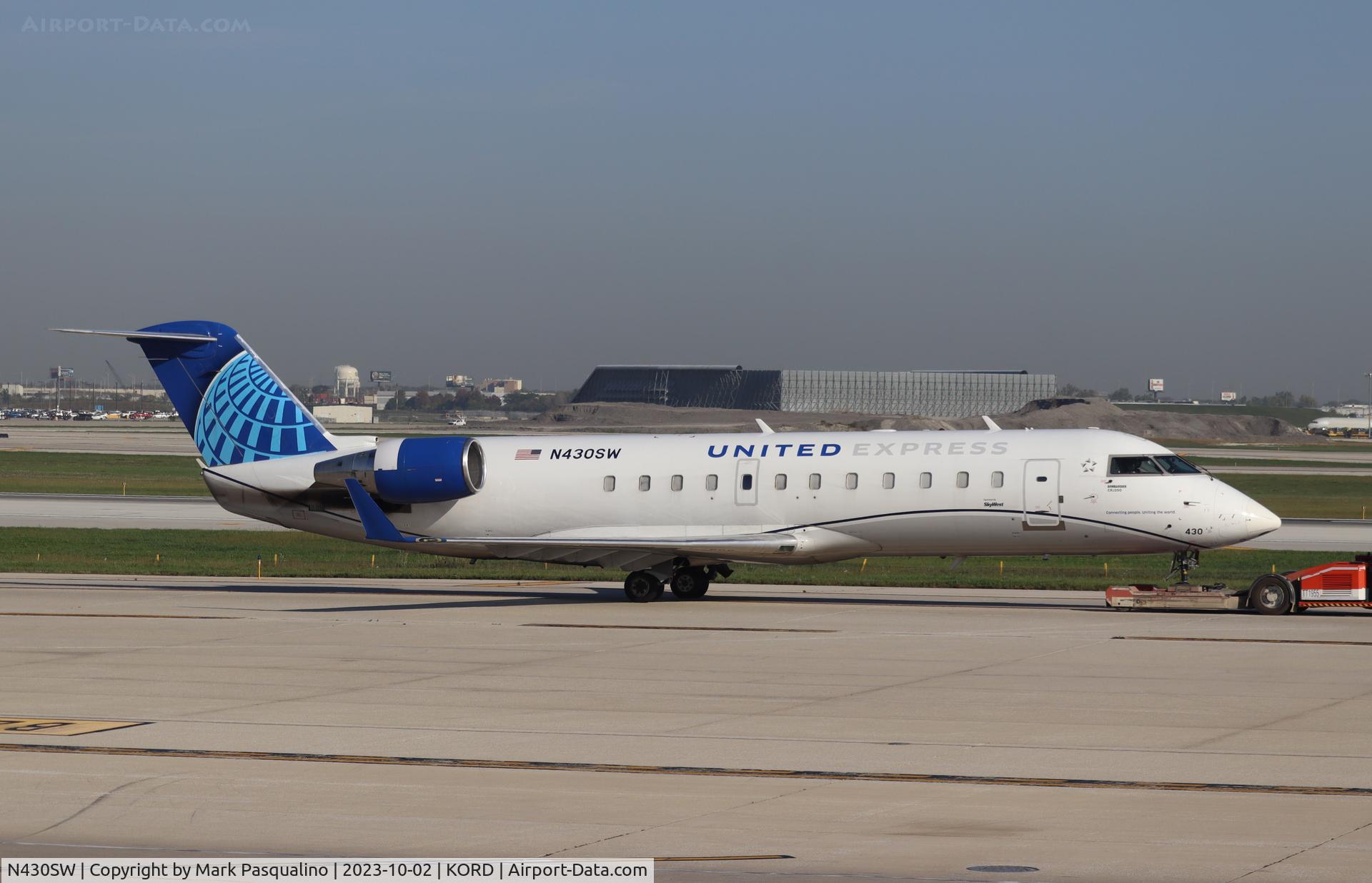 N430SW, 2001 Bombardier CRJ-200LR (CL-600-2B19) C/N 7523, CL-600-2B19