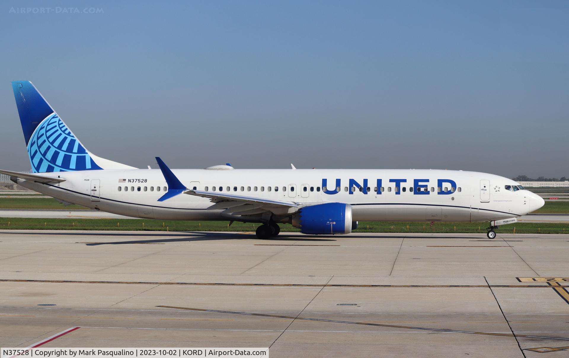 N37528, 2021 Boeing 737-9 MAX C/N 64502, Boeing 737-9 MAX